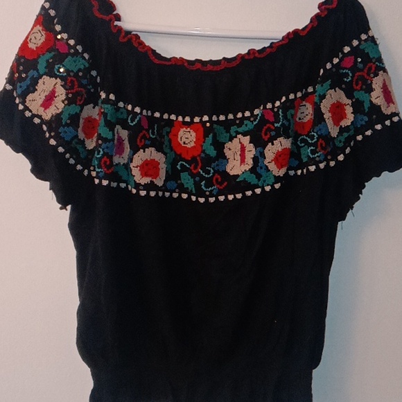 Free People Embroidered Off-the-Shoulder Peasant Top Prairie Black sz Small - Picture 3 of 3